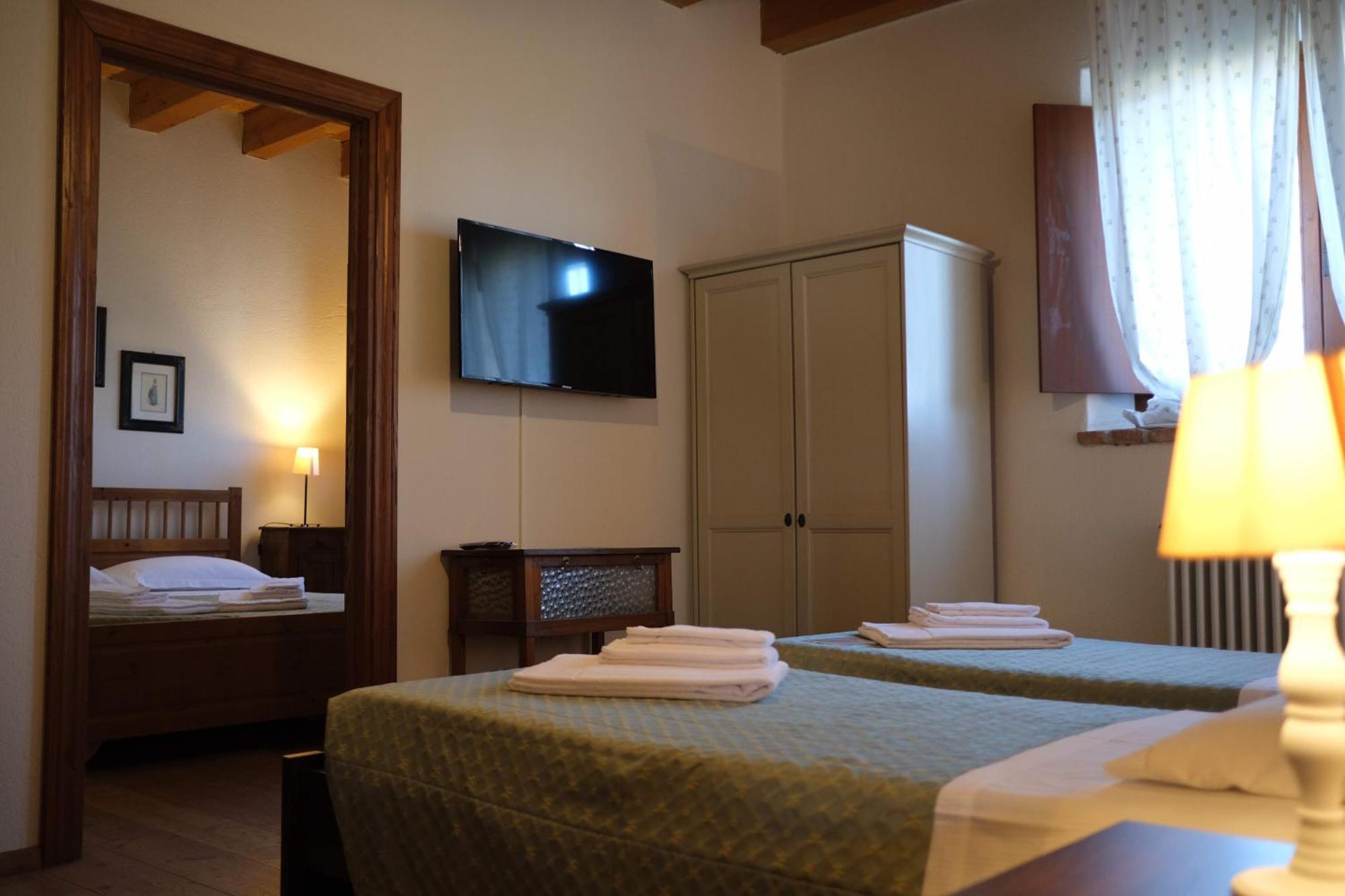 Agriturismo Corte Pellegrini San Martino Buon Albergo Eksteriør bilde